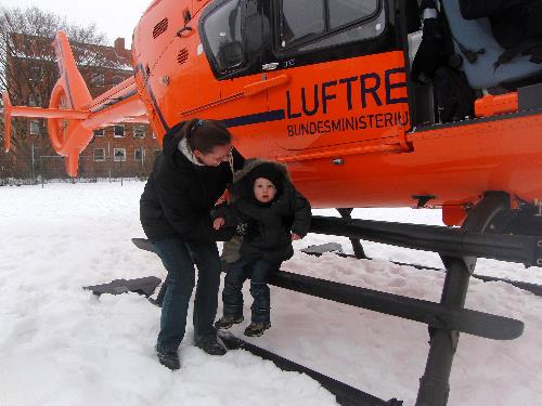 tbf270110_Rettungshubschrauber_Christoph 12_Einsatz Haendelweg_Dumke_0006