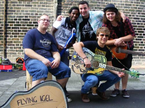 tbf030911_Band-Flying Igel_Fussgaengerzone Breitestrasse_Freywald_017