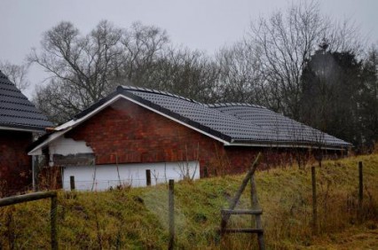 Bagger beschädigt Haus_Kroeger0010