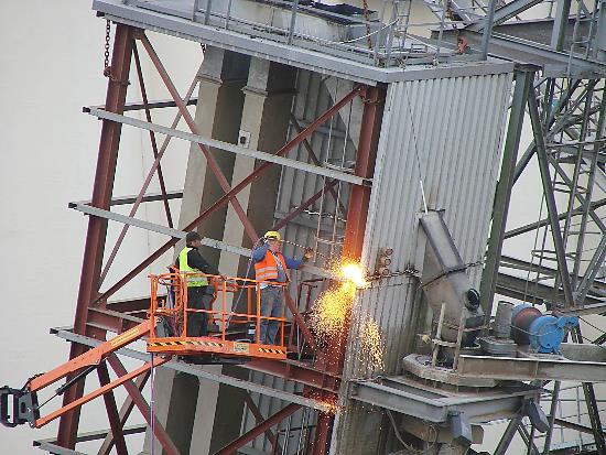 tbf130515_Kran-zerschnitten_Kroeger_005