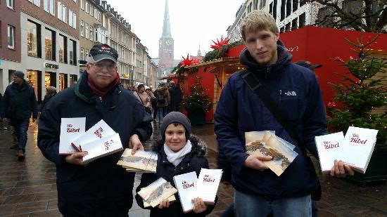 tbf111216_kontrapunkt-bibel-verteilaktion_kasnitz_0131