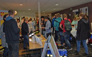 Auf der Messe herrschte reger Andrang, weil nicht nur Schüler aus Oldenburg, sondern aus dem ganzen nördlichen Kreis Ostholstein die Möglichkeit nutzten, sich direkt aus erster Hand bei Ausbildungsbetrieben zu informieren.