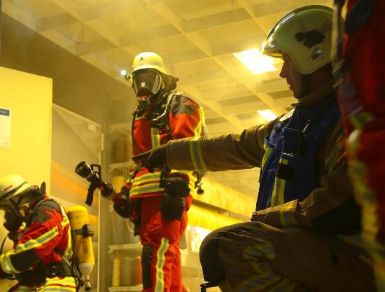 tbf060218_Feuer-Poco_NMS_Nyfeler_007a