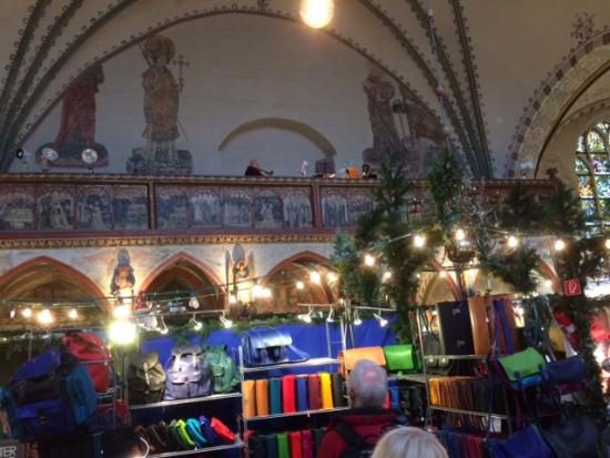 Weihnachtsmarkt-Heiligen-Geist-Hospital_Halenza_0001